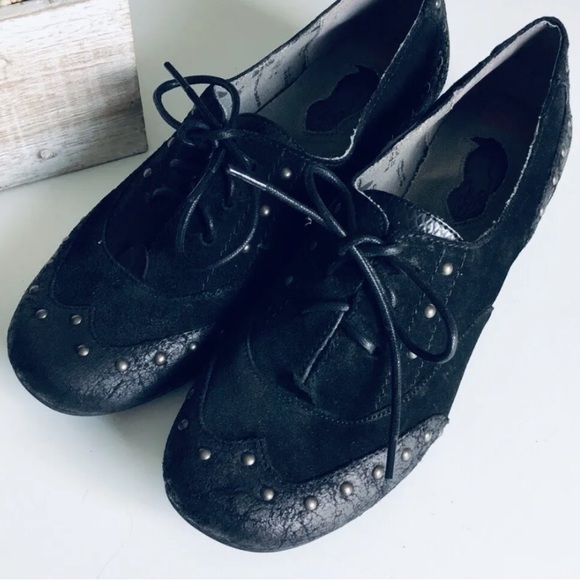 london underground Shoes - ⭐️London Underground-⭐️Vintage Lace Up Wingtip Oxfords-Kitten Heel Size 7 …